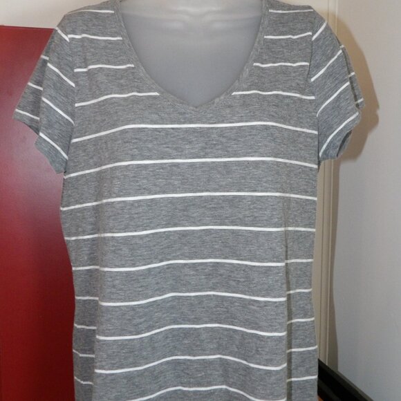 Sonoma Gray & White Striped Tee Shirt Size Large - Picture 3 of 5